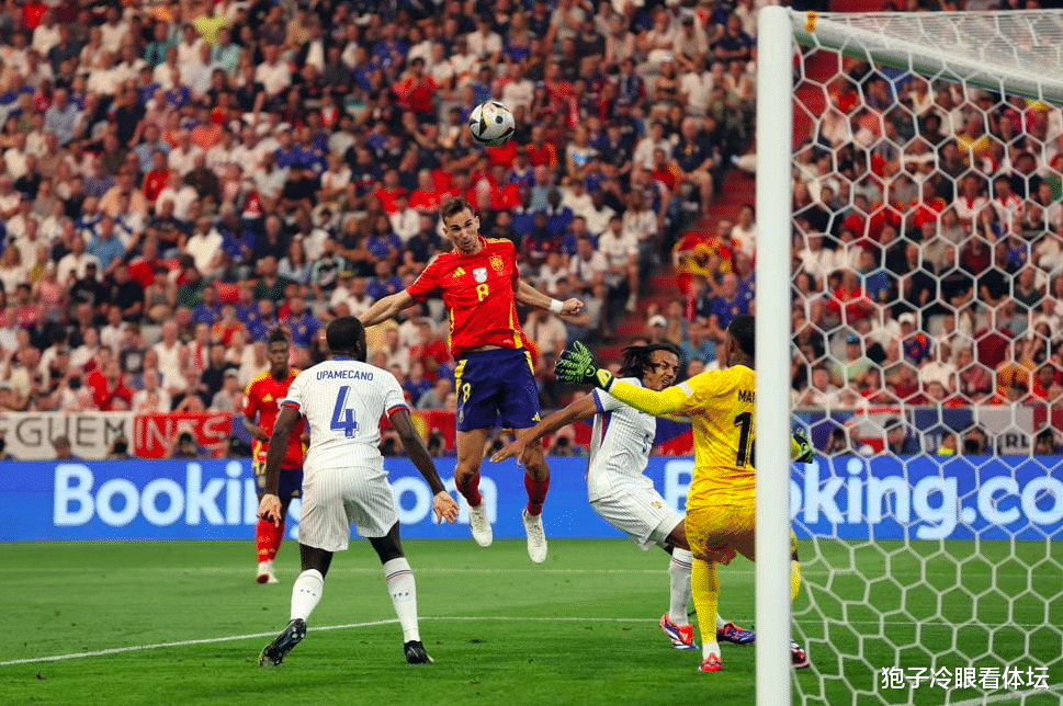 星空体育活动-江苏队长三双表现抢眼，助球队逆转战局(江苏队长三双表现抢眼,助球队逆转战局的是谁)