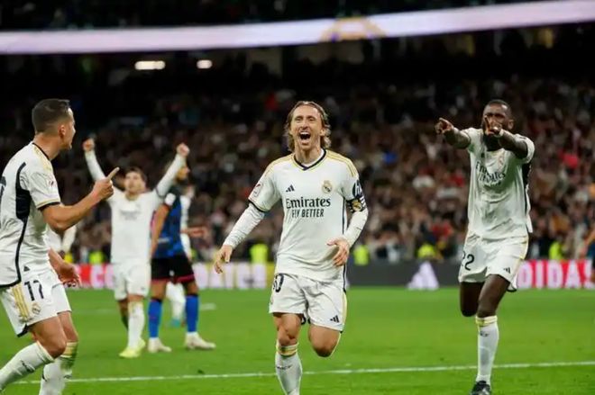 星空体育入口-包含帕尔梅拉斯冲击冠军，锋线磨合进入关键期的词条