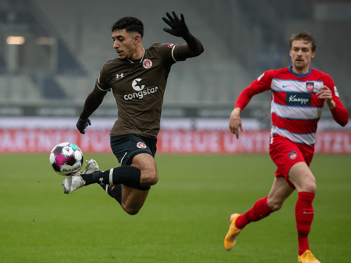 星空体育竞技-门兴格拉德巴赫实现逆转，豪取三分的简单介绍