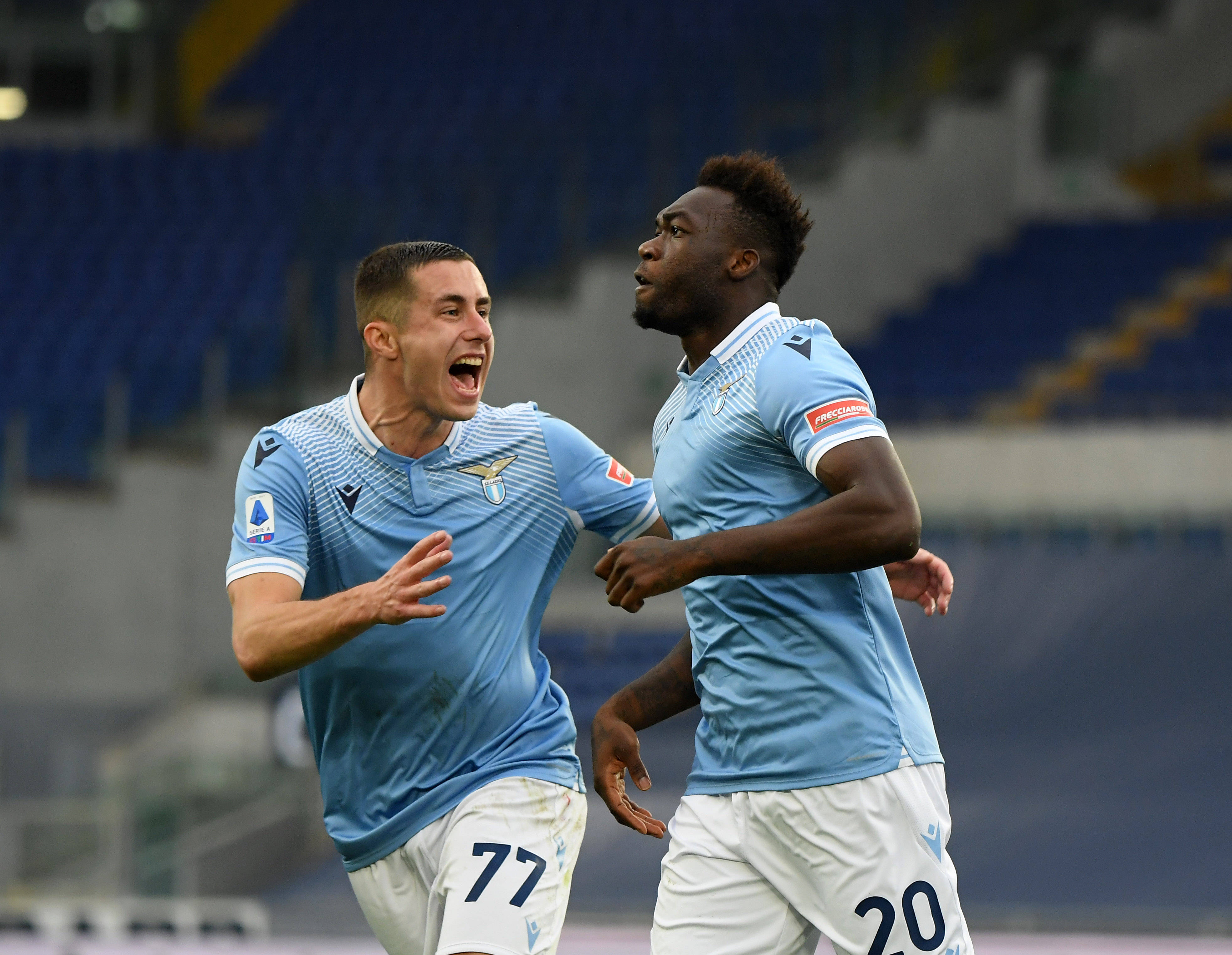 包含热那亚队迎接与维罗纳的激烈比赛的词条 包含热那亚队迎接与维罗纳的激烈比赛的词条