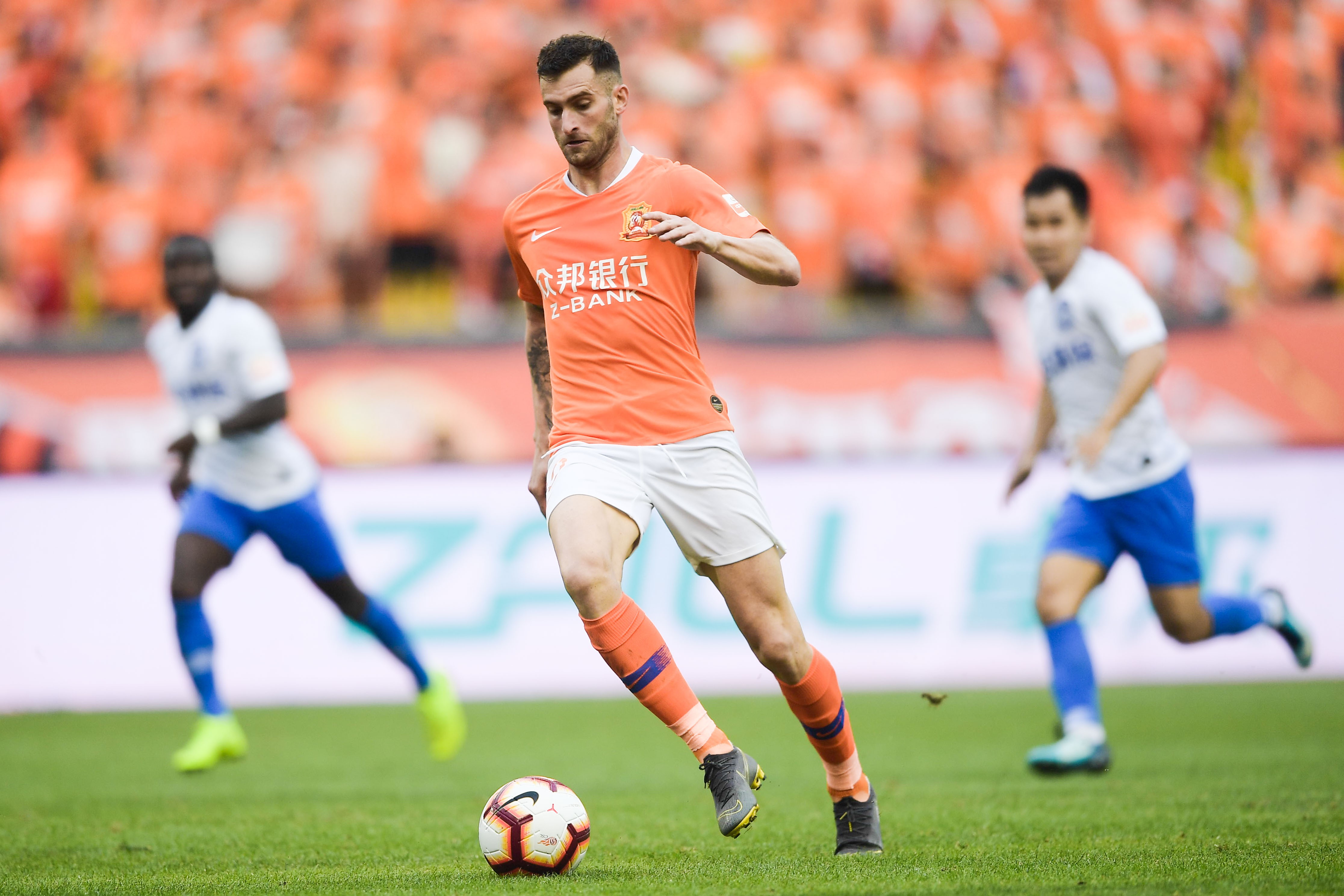 星空体育注册-卓尔主场不敌江苏舜天，遭遇连败