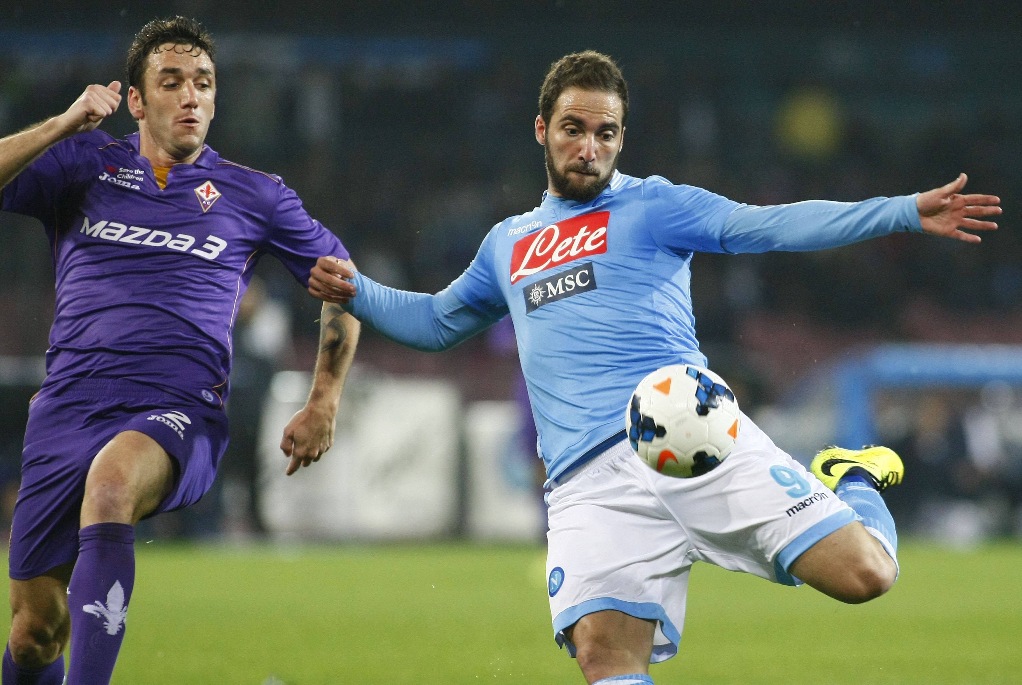 星空体育app下载地址-热刺主场失利，争夺欧冠资格愈发艰巨