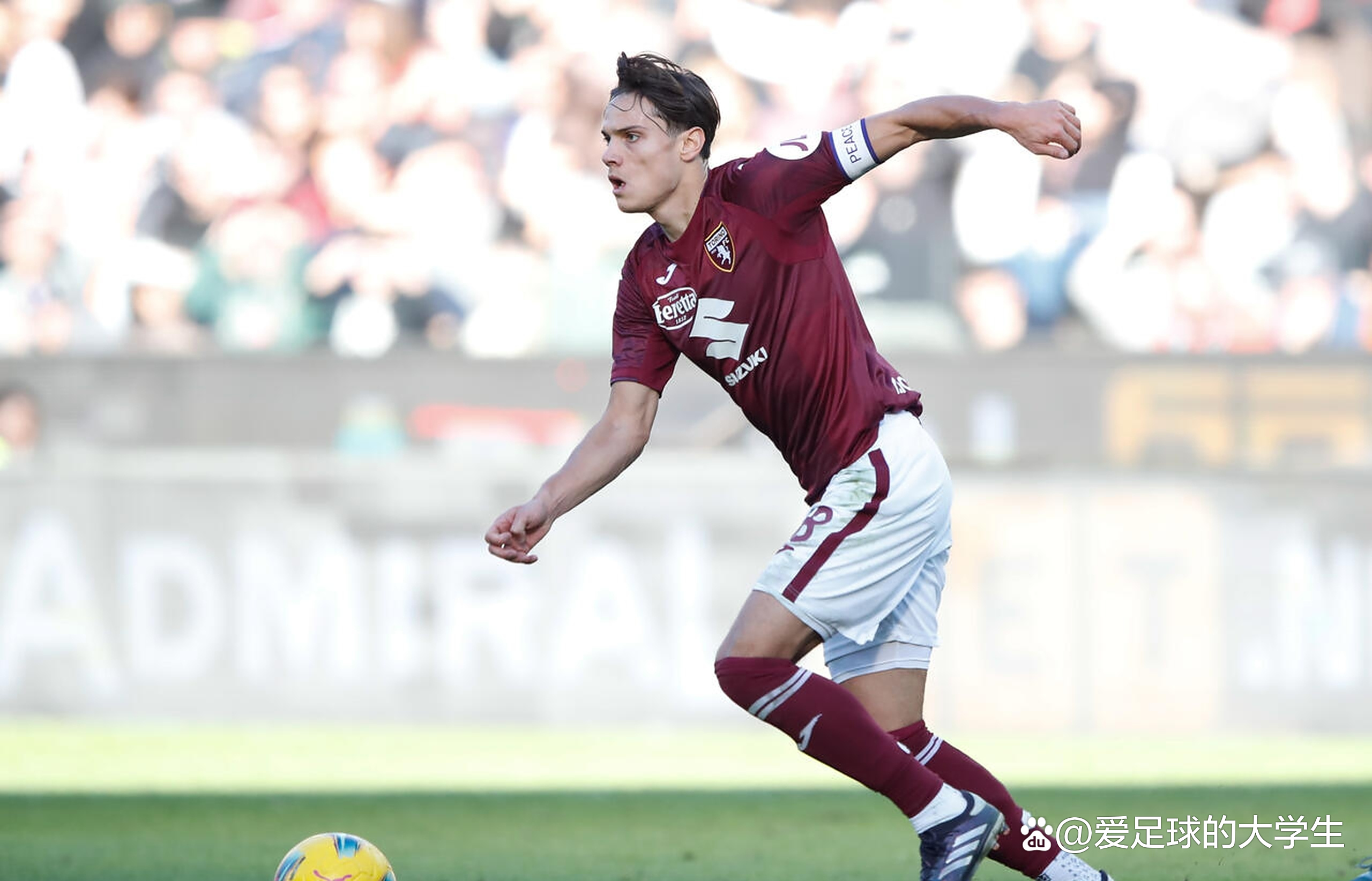 星空体育新闻-佛罗伦萨士气高涨，球员信心爆棚备战下一轮比赛