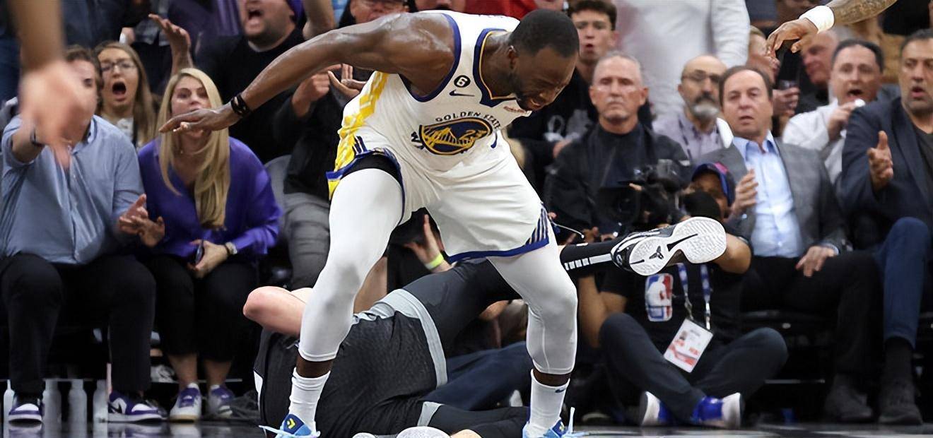 星空体育官网登录网址-包含云南翡翠队主场不敌广州王朝队，遭遇两连败的词条