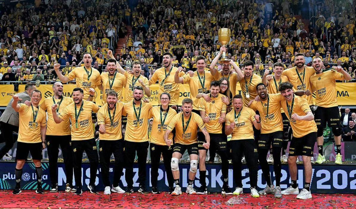 奥地利客场获胜,波兰队难挽颓势 奥地利客场获胜,波兰队难挽颓势