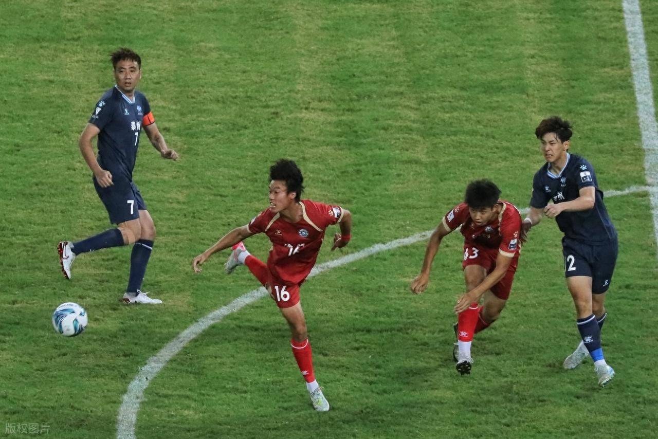 星空体育登录-实力强劲！国内足球赛事涌现新冠军