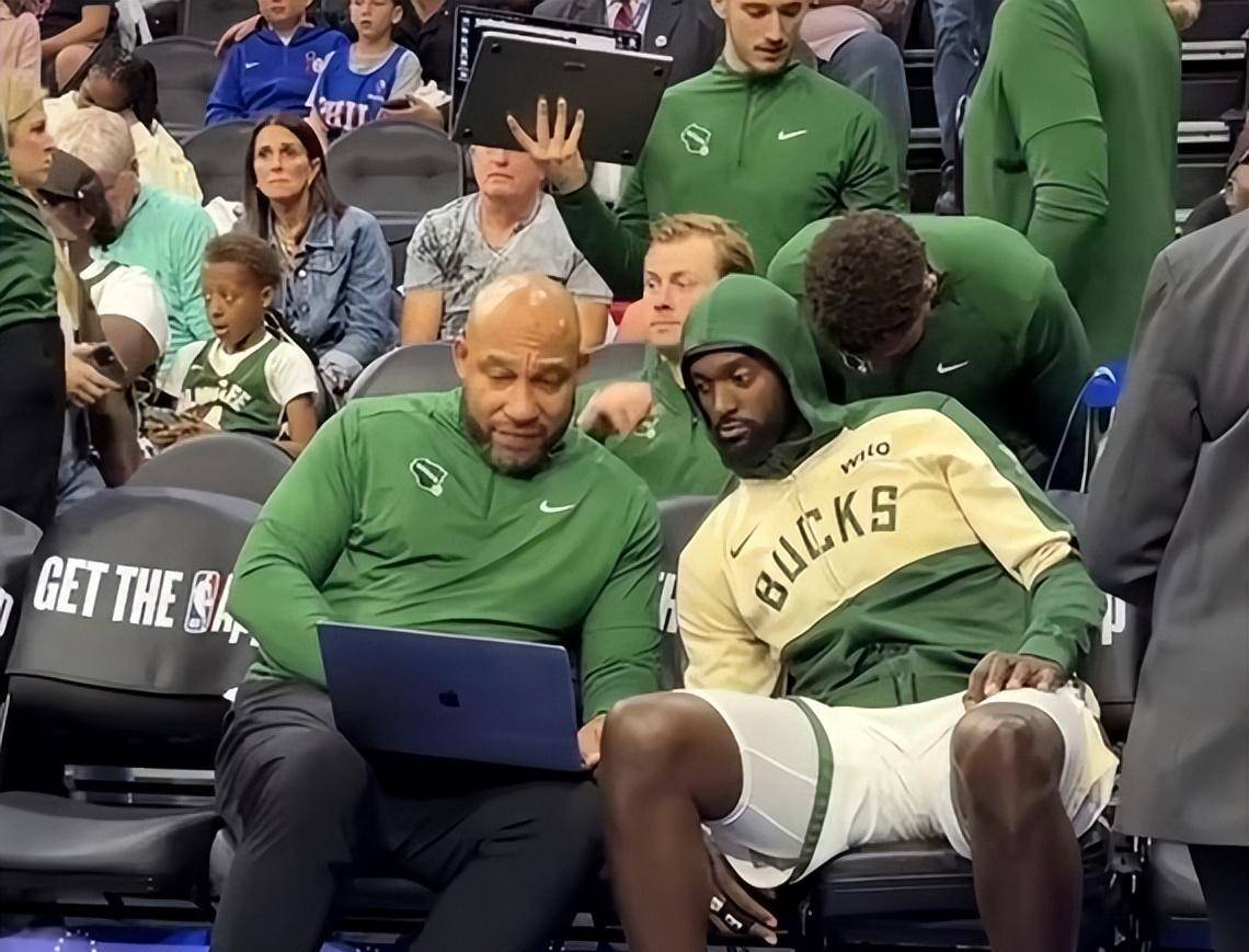 包含雄鹿队球员与球迷互动活动获得成功,加深队伍和球迷之间的联系的词条 包含雄鹿队球员与球迷互动活动获得成功,加深队伍和球迷之间的联系的词条