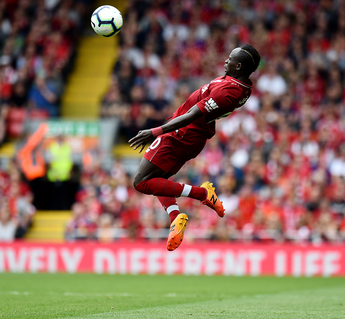 关于利物浦客场险胜西汉姆联,榜首位置不动摇的信息 关于利物浦客场险胜西汉姆联,榜首位置不动摇的信息