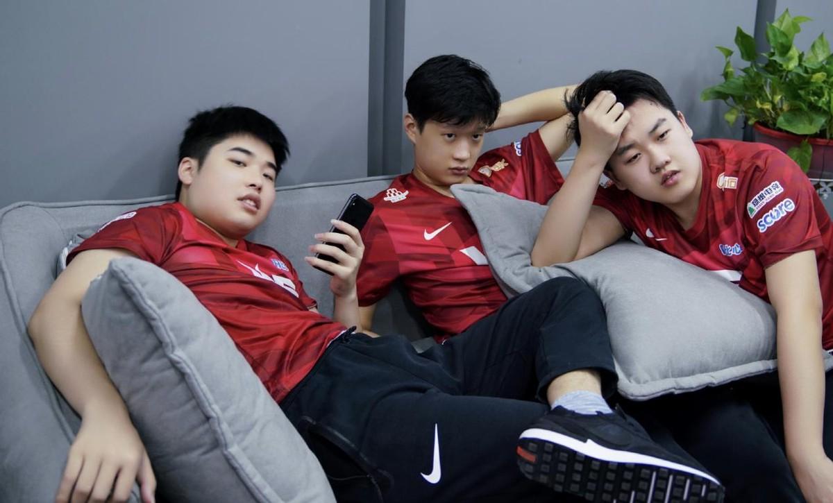 豪强对决颇具看点,谁能笑傲赛场的简单介绍 豪强对决颇具看点,谁能笑傲赛场的简单介绍