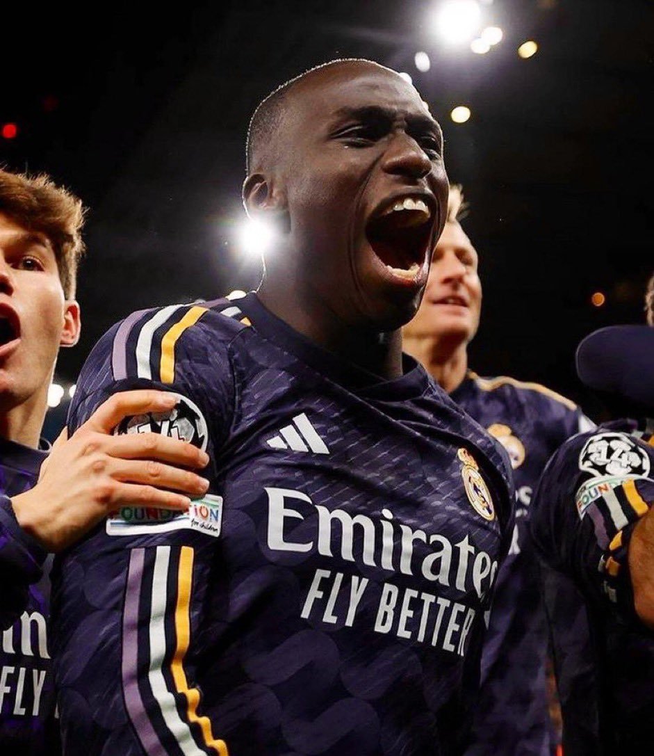 巴利亚多利德主场失利,需调整球队体系 巴利亚多利德主场失利,需调整球队体系