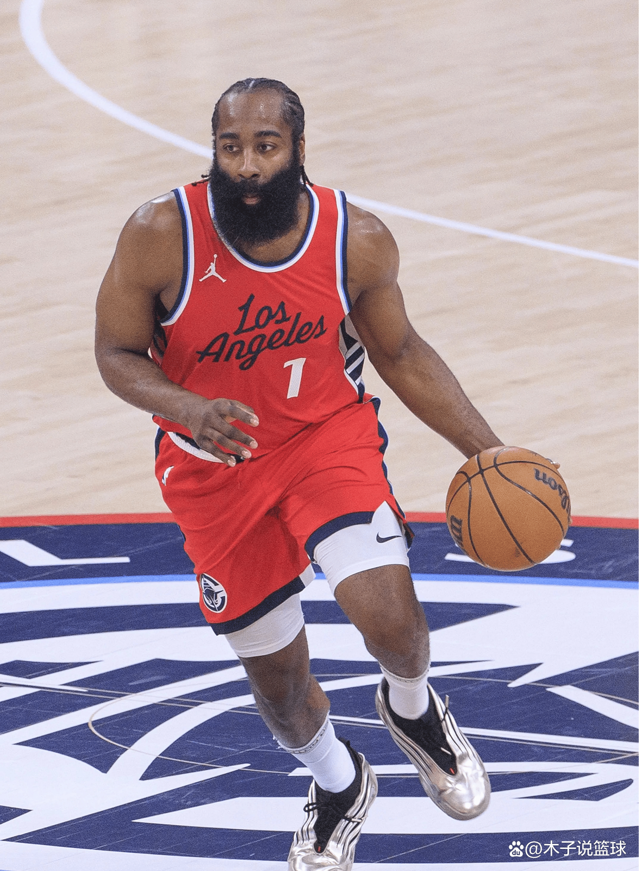 星空体育官网app-快船击败狂人取得胜利，莱昂纳德砍下32分的简单介绍