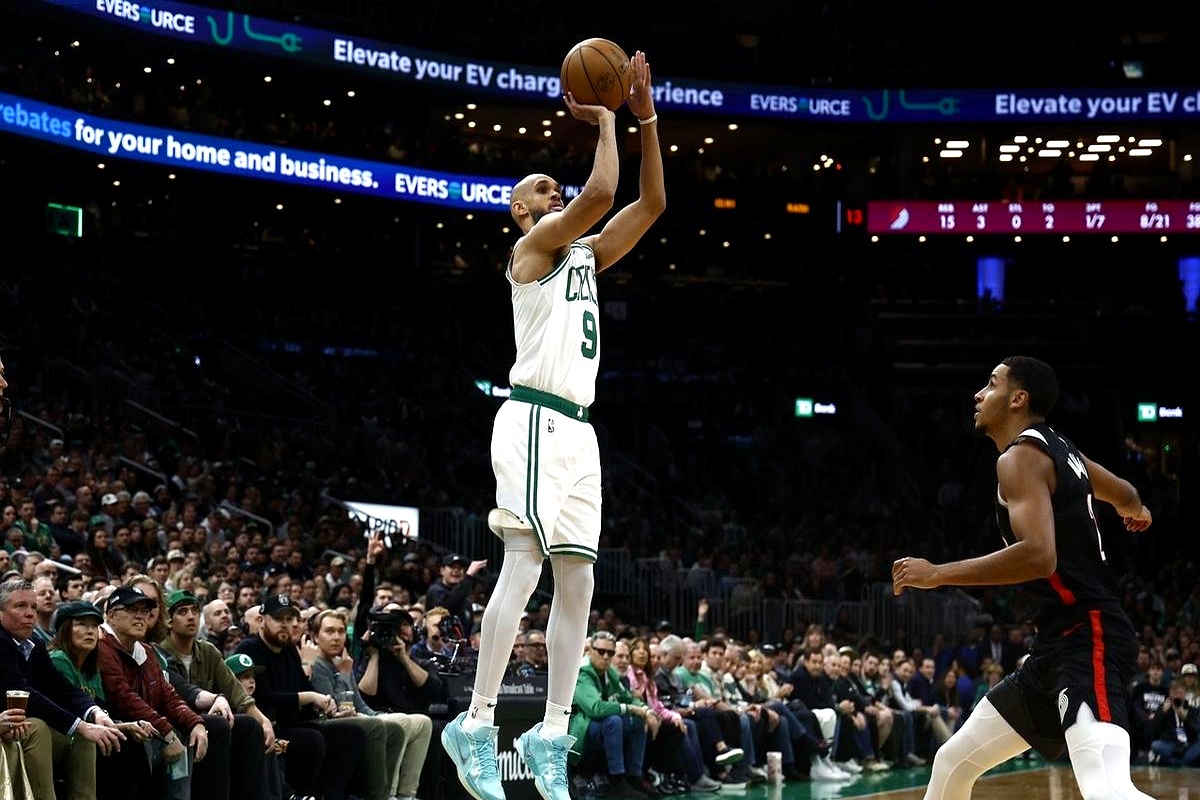 绿军逆转国王，塔图姆砍下27分