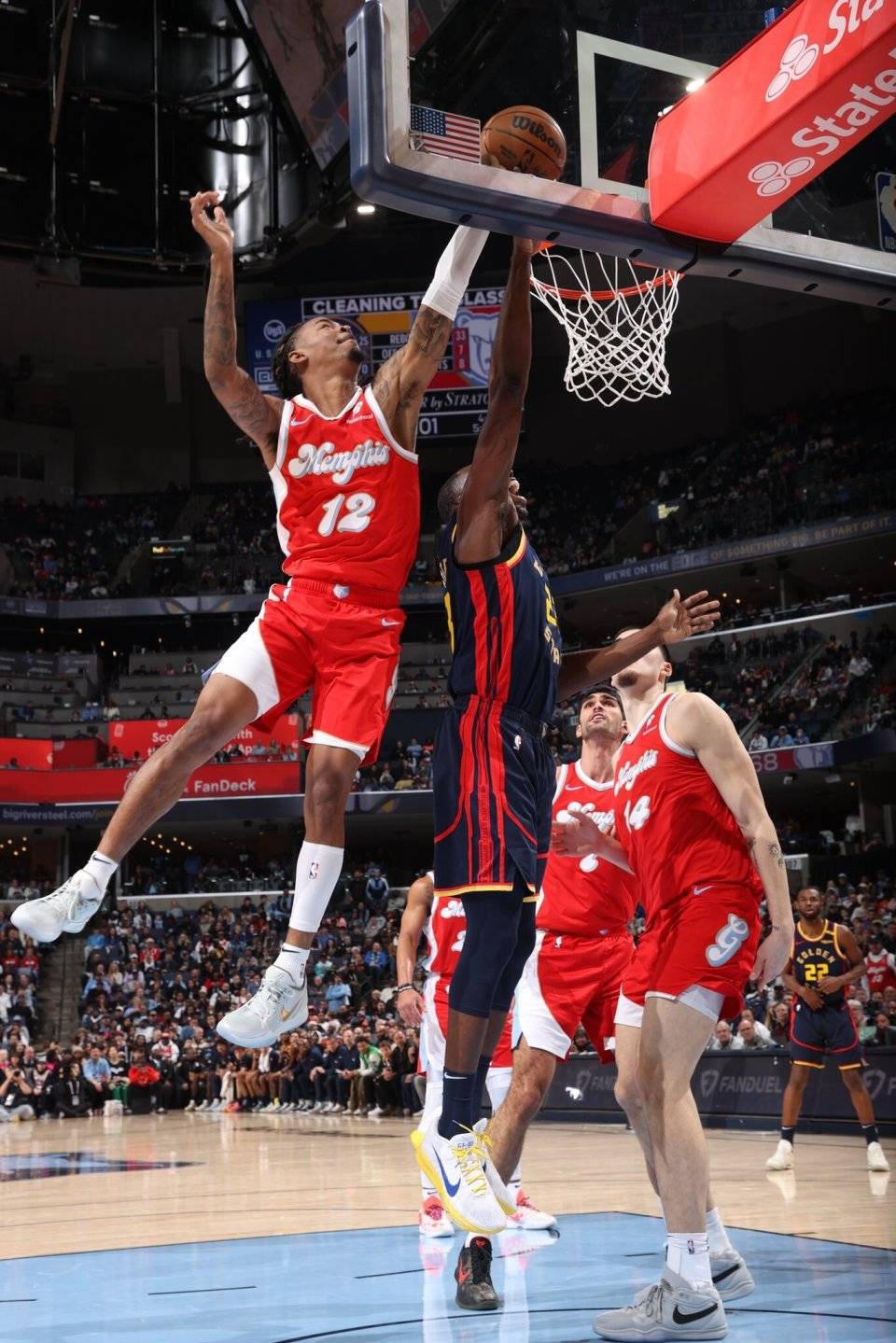 篮网大胜灰熊,取得六连胜 篮网大胜灰熊,取得六连胜