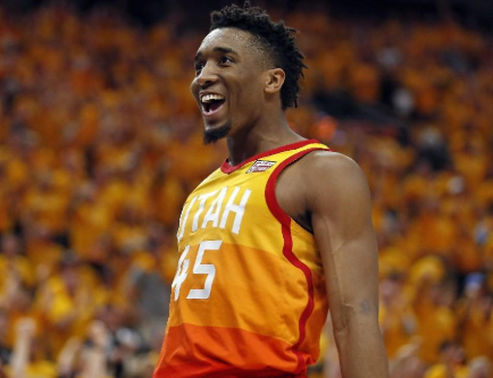 星空体育app-魔术逆转活塞，取得关键战胜