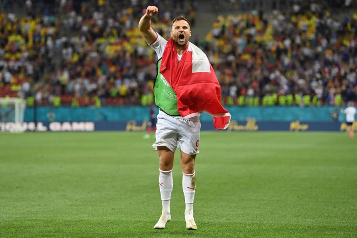 家住前锋头槌破门,率领球队获得宝贵三分的简单介绍 家住前锋头槌破门,率领球队获得宝贵三分的简单介绍