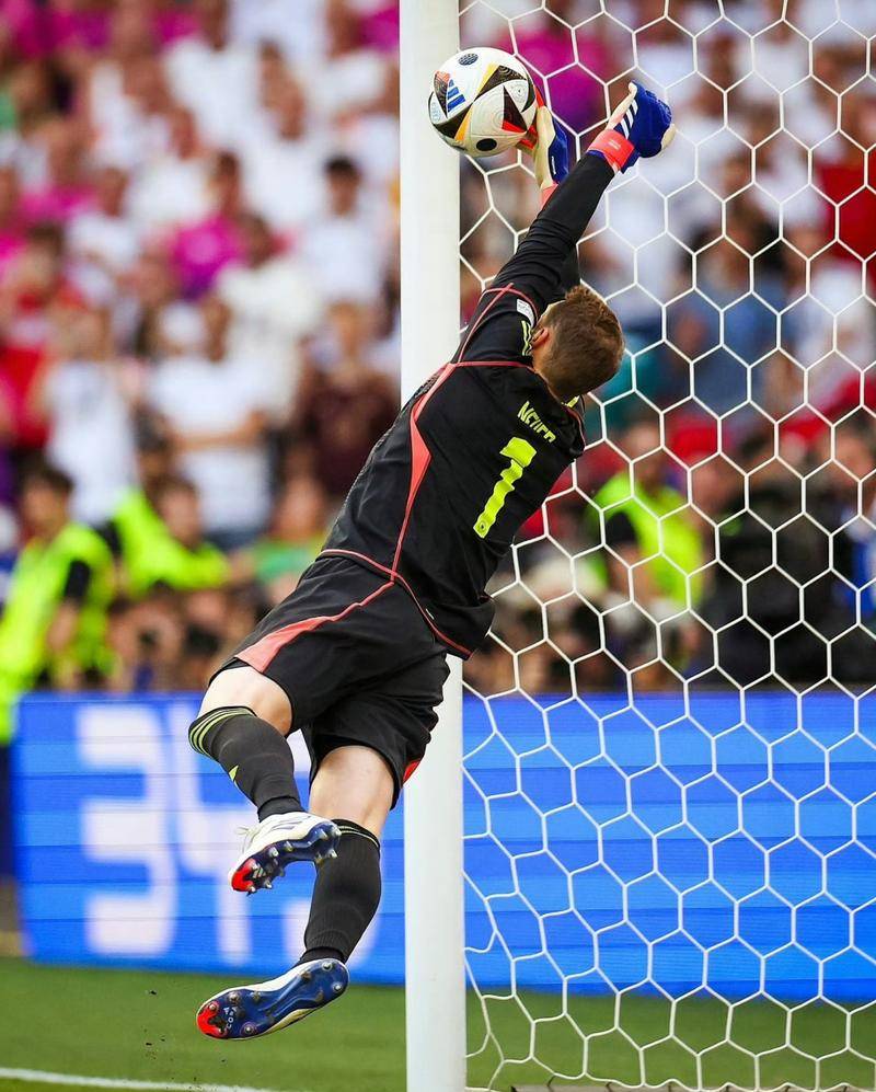 关于拜仁慕尼黑队长领衔示范,成为球队骄傲的信息 关于拜仁慕尼黑队长领衔示范,成为球队骄傲的信息